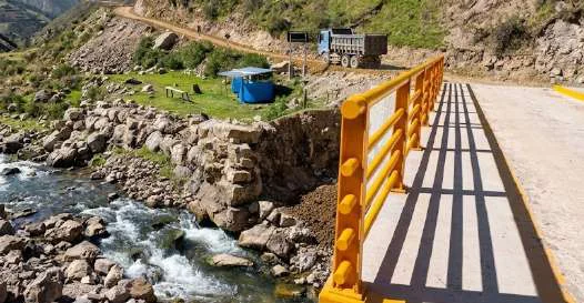 Puente ejecutado por AREMY INGENIEROS